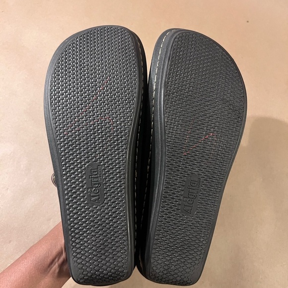 Alegria Shimmery Brown Genuine Leather Thong Strap Sandals Women’s Size 39 US 9 - Picture 5 of 9